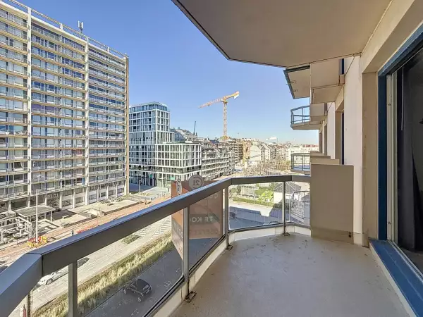 luxueus gerenoveerd appartement nabij het strand te Nieuwpoort-Bad.