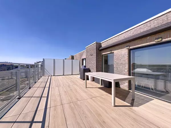 Penthouse à vendre près de la plage.