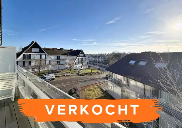 Duplex ensoleillé à proximité de la mer à Oostduinkerke
