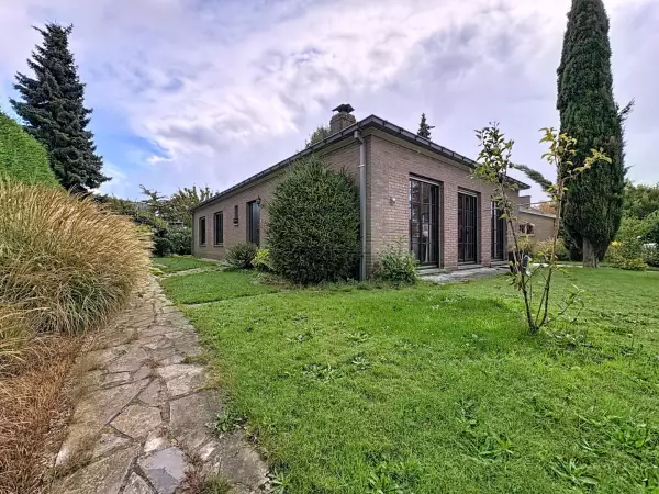 Belle villa de plain-pied dans une rue calme et sans issue à Gistel.