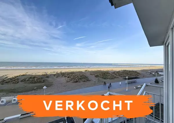 Ruim appartement met frontaal zeezicht in Nieuwpoort