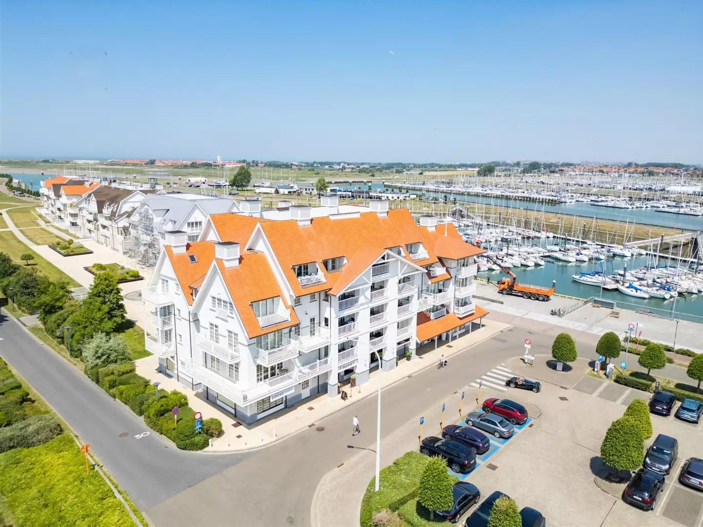 Appartement met twee terrassen en prachtig uitzicht op de jachthaven van Nieuwpoort
