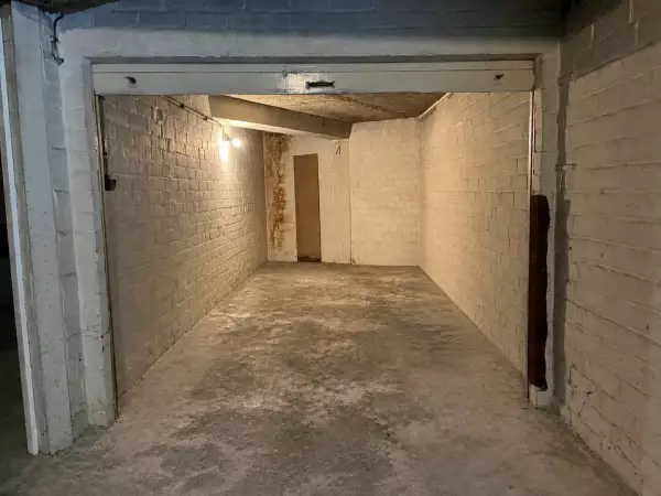 Garage central à Nieuwport-Bain