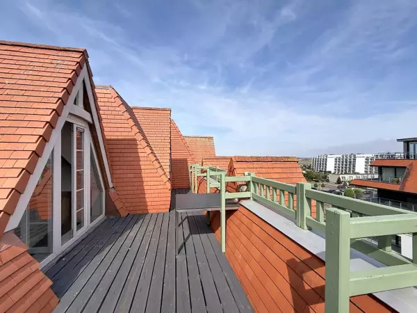 Penthouse met twee terrassen en panoramisch zicht op de havengeul