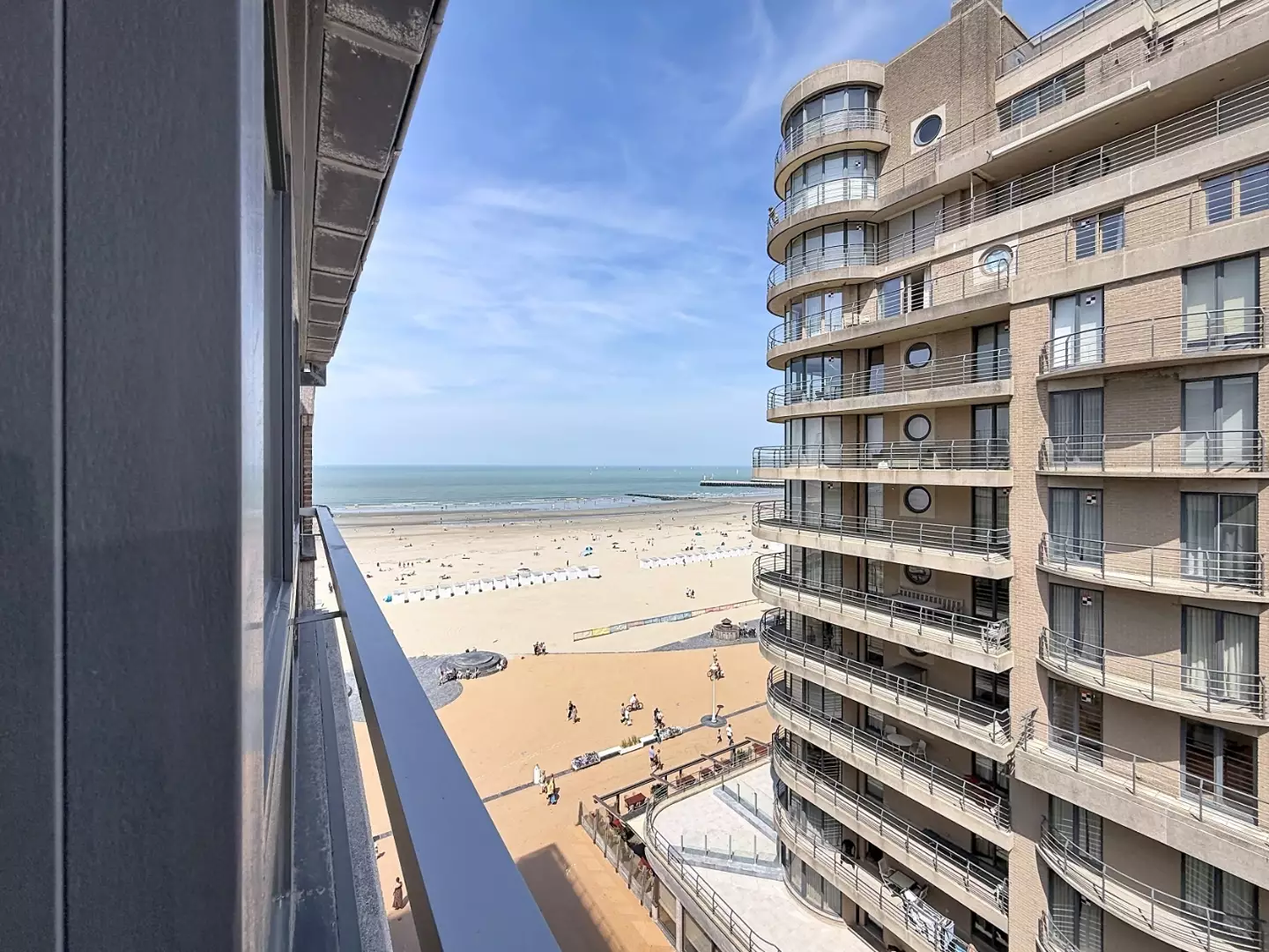 Penthouse avec vue latérale sur la mer et vue panoramique sur Nieuport