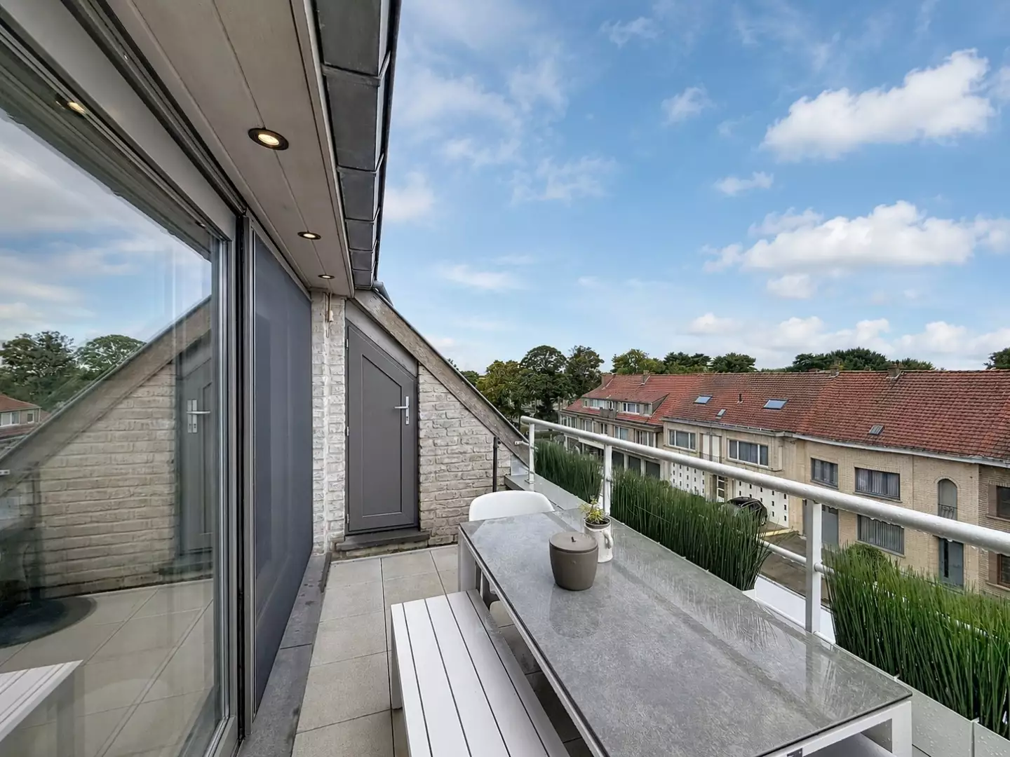 Duplex prêt à emménager avec terrasse ensoleillée à Nieuport-ville