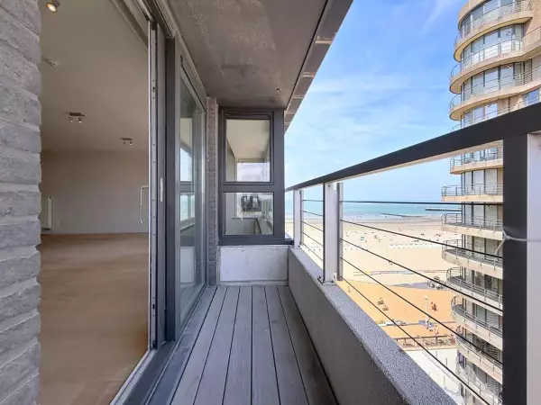 Penthouse met zijdelings zeezicht en panoramisch uitzicht over Nieuwpoort